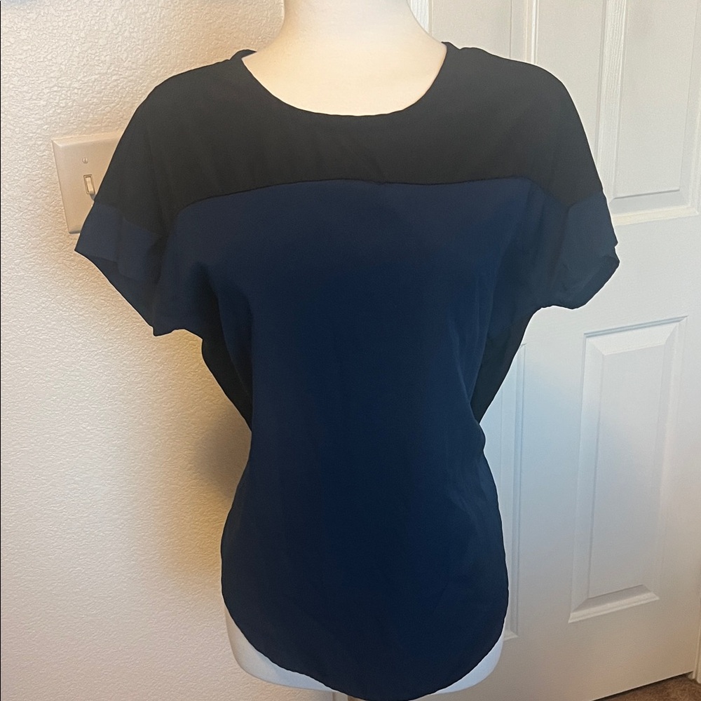 Banana Republic size M Elegant Navy and Black Women's Top